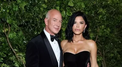 Bezos & Sánchez’s Venetian Wedding Drama: Protesters Clash With Billionaire Nuptials