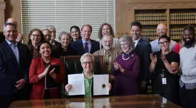 Oregon's Campaign Finance Reform Faces Potential Delay Amid Legislative Debate