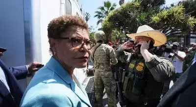 Federal Agents' Display of Force in L.A. Park Sparks Outcry