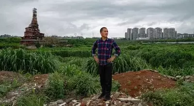 The Unwavering Builder: A Towering Feat of Persistence in Rural China