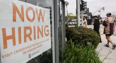 US Job Market Weakens Amidst Tariff Impacts