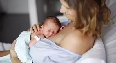 Melodies in Labor: The Harmonious Trend of Birth Playlists