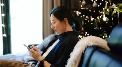Navigating Holiday Spending: Expert Advice on Saying No to Costly Obligations