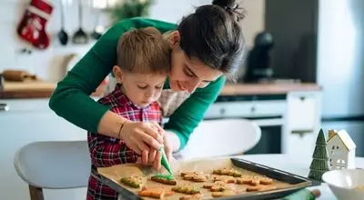 Reclaiming the Holiday Spirit: Disconnecting from Social Media for Authentic Celebration