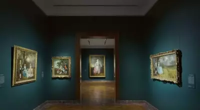 Gainsborough's Portraits: Weaving Fashion and Society