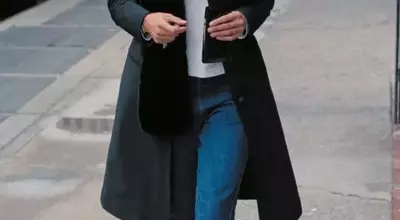 Carolyn Bessette Kennedy's Enduring Style: Recreating Her Iconic '90s Looks