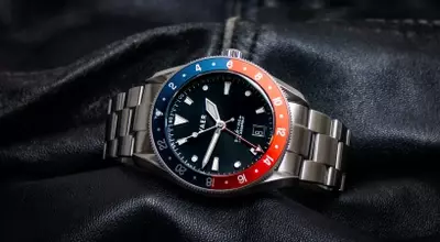 Vaer G2 Meridian GMT: An Accessible Travel Watch