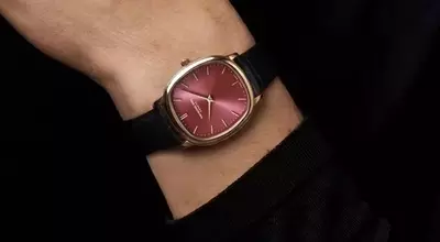Raymond Weil Toccata Heritage: A Bold New Look with Red Grape Dial