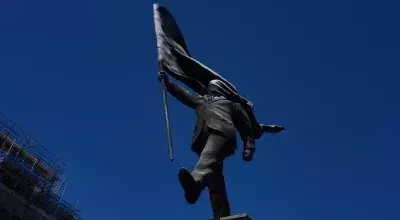 Banksy's Latest Sculpture Appears in London, Sparks Discussion