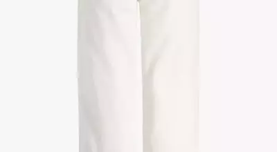 The Enduring Appeal of White Jeans: A Year-Round Fashion Essential