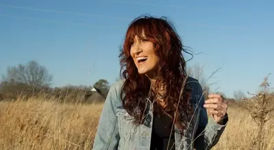 Jo Dee Messina Returns with "Bridges" After a Decade-Long Hiatus