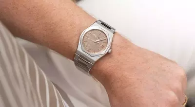 Girard-Perregaux Laureato Fifty: A Detailed Review of the Rose Gold Dial Edition
