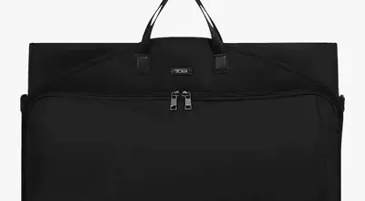 The Ultimate Guide to Garment Bags for Stylish Travelers