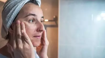 Understanding Retinoids: A Comprehensive Guide to Skincare's Anti-Aging Powerhouses
