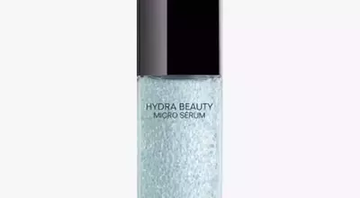 Hydration vs. Moisturization: Understanding the Key to Youthful Skin