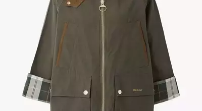 7 Stylish Ways to Wear a Barn Jacket This Fall
