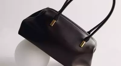 The Verafied Club Bag: A Timeless Accessory for Every Occasion