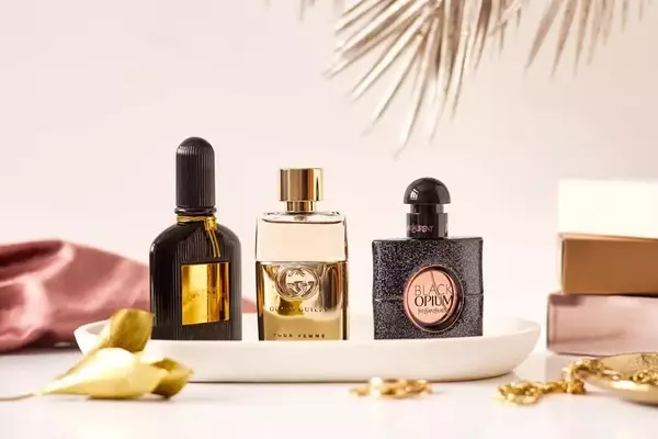 Autumn Allure: A Chic Guide to Finding Your Signature Seasonal Scent