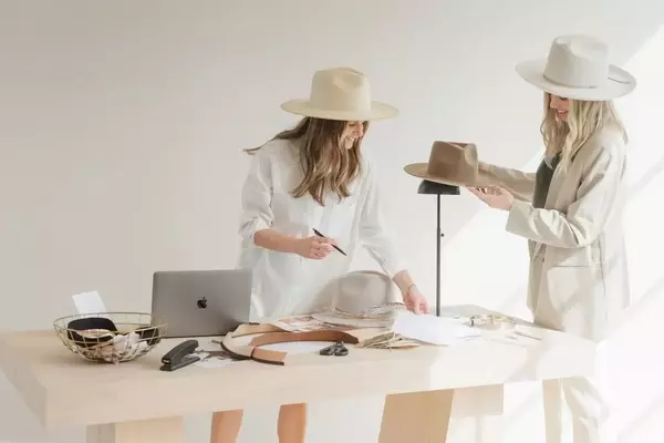 Top Hat Picks for Festival Season: Style & Function Combined