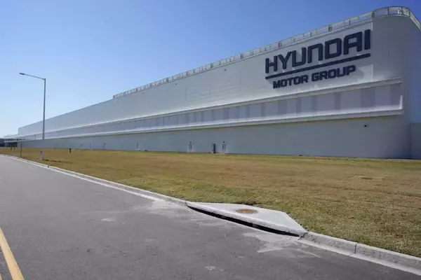 Immigration Crackdown at Georgia's Hyundai Site Leads to Mass Detentions