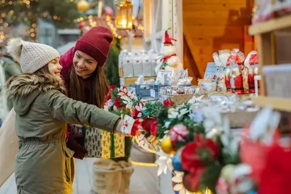 Innovative Christmas Gifting Solution for Single Mothers