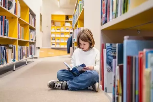 Nurturing Children's Curiosity Beyond Digital Realms