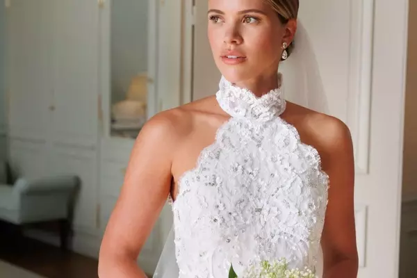29 Elegant Bridal Hairstyles with Veils for Every Wedding Aesthetic