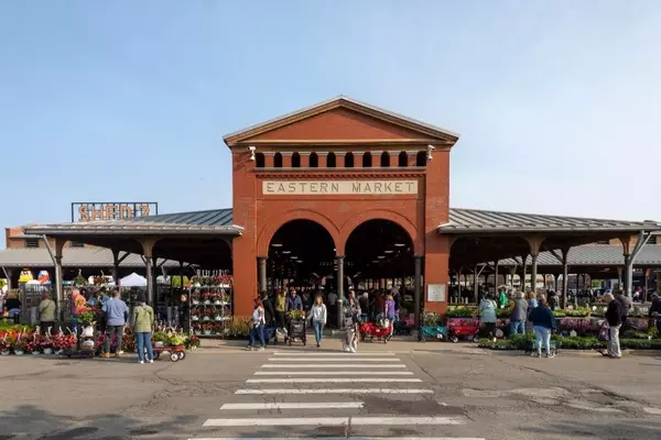 Detroit's Resurgence: A Vibrant Journey Through Culture, Cuisine, and Community