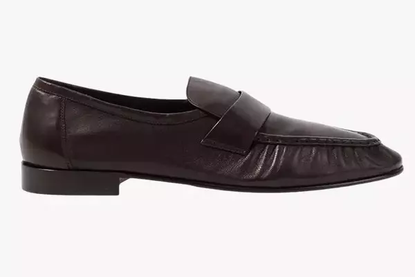 Spring Footwear Trends: Expert Picks for the Season's Best Shoes