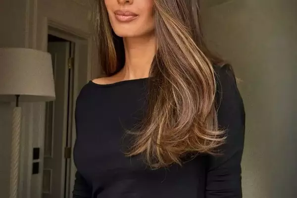 Amal Clooney Embraces the Blurring Lip Trend