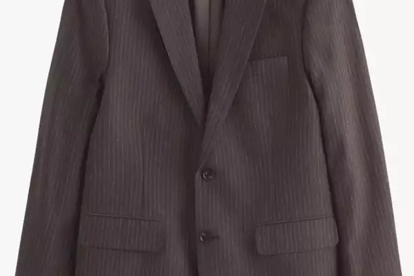 Abercrombie & Fitch's Affordable Linen Suits: A Modern Style Essential