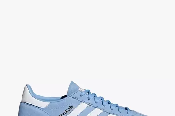 Embrace the Spring Sky: The Hottest Blue Sneaker Trends of the Season