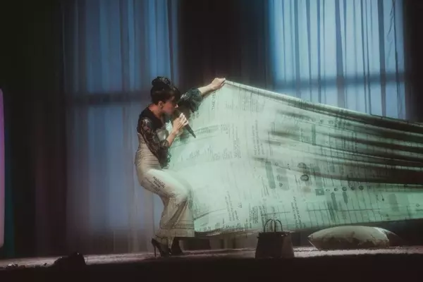 Lily Allen's "West End Girl" Tour: A Deep Dive into Raw Emotion and Theatrical Style