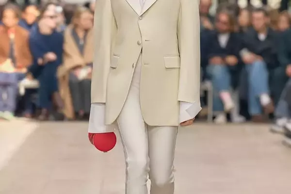 Elevate Your Spring Wardrobe: Creative Layered Necklace Styles for Button-Downs