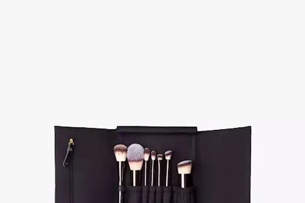 The Ultimate Guide to Travel Makeup Brush Sets for Flawless On-the-Go Beauty