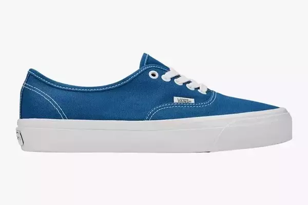 The Ultimate Guide to Men's Canvas Sneakers: Style, Comfort, and Timeless Appeal