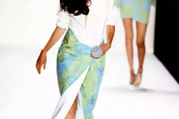 The Elevated Comeback: Heeled Flip-Flops Redefine Summer Chic