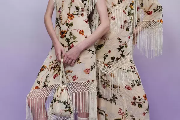 Anna Sui's Resort 2027 Collection: A Glamorous Reflection on 1960s Pop Culture