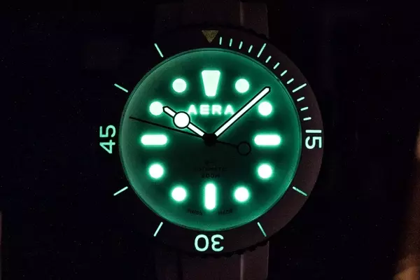 Aera and Todd Snyder Collaborate on "Whiteout" Diver Watch