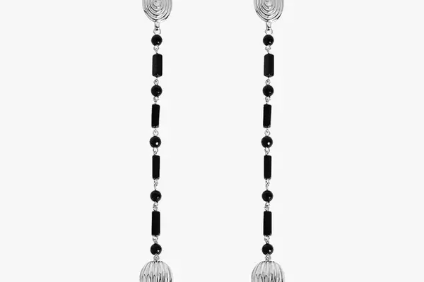 Art Deco's Jewelry Revival: A New Generation's Interpretation of 1920s Glamour
