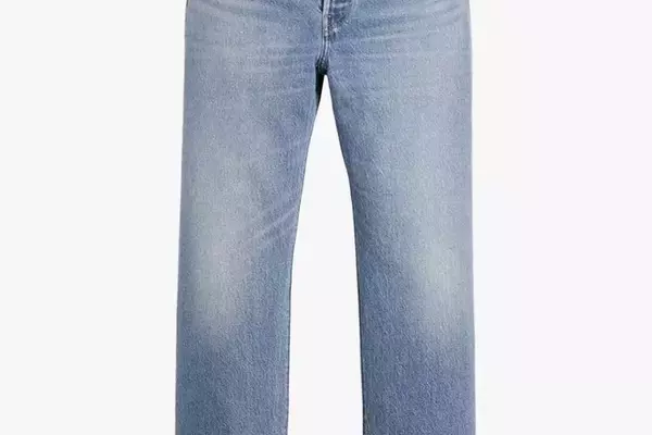 The Enduring Allure of Mom Jeans: A Style Guide for the Modern Era