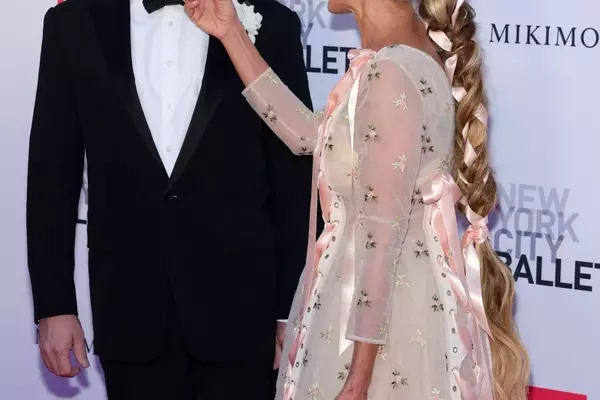 Sarah Jessica Parker Dazzles at New York City Ballet Gala with Ribboned Updo