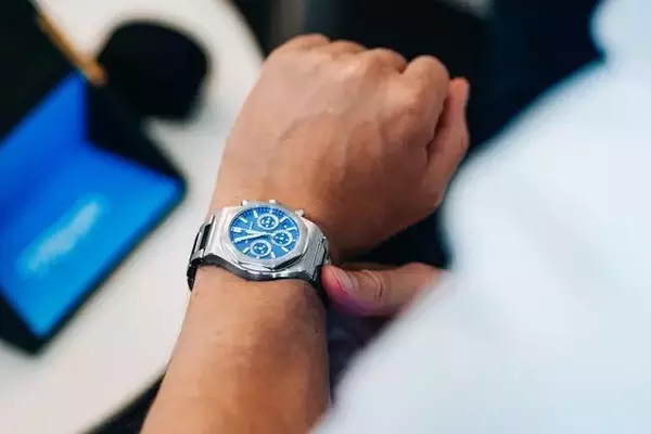 Girard-Perregaux and Williams F1 Launch Laureato Racing Watches