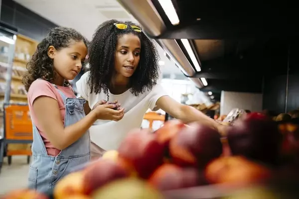 Navigating the 'Ingredient Household' Trend: Benefits, Drawbacks, and Healthy Snacking
