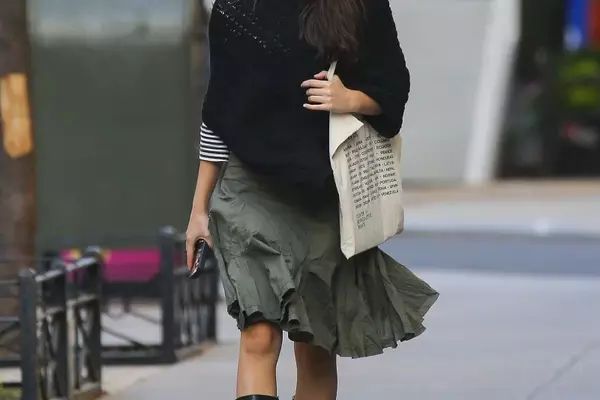 Olivia Rodrigo's Distinctive Autumn Style in New York City