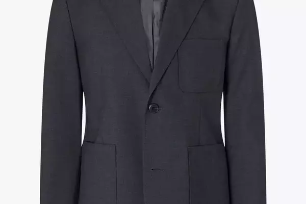 Beyond the Basics: Redefining Light Outerwear for the Style-Conscious Man