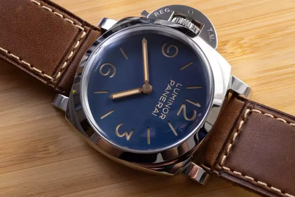 Panerai Luminor Destro PAM01732: A Detailed Review of the Vintage-Style Diver's Watch