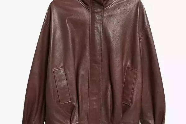 Curating Your Ideal Autumn Travel Wardrobe