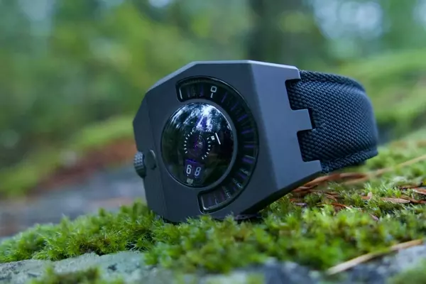 Atowak Manta-X Violet Purple: A Futuristic Interpretation of Wandering Hours
