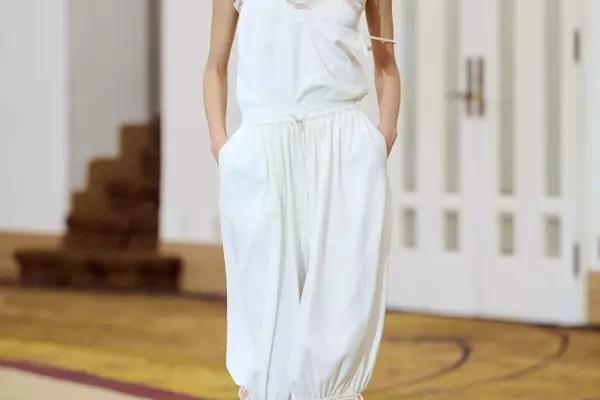 Xu Zhi's "The Girls" Collection: A Fusion of Eras and Sensibilities